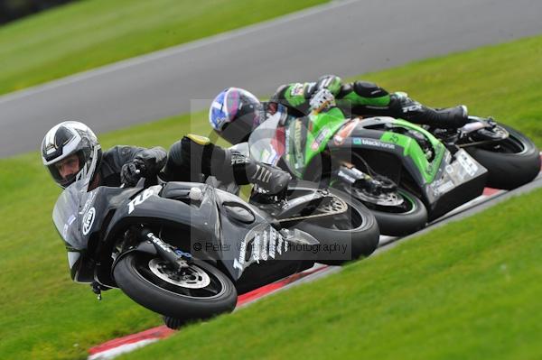 Motorcycle action photographs;Trackday digital images;cadwell;cadwell park photographs;event digital images;eventdigitalimages;motor racing louth lincolnshire;no limits trackday;peter wileman photography;trackday;trackday photos