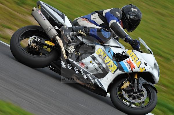 Motorcycle action photographs;Trackday digital images;cadwell;cadwell park photographs;event digital images;eventdigitalimages;motor racing louth lincolnshire;no limits trackday;peter wileman photography;trackday;trackday photos