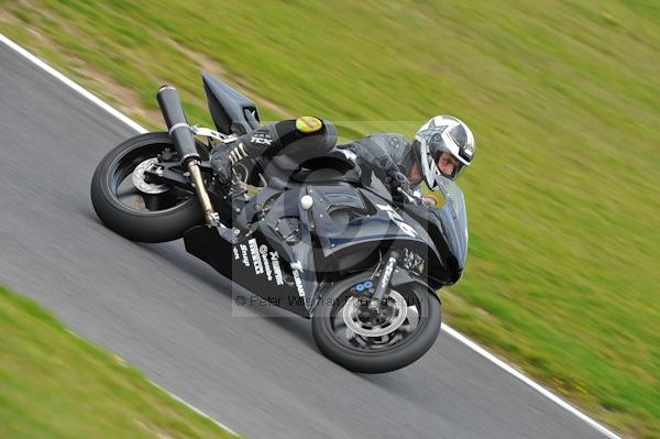 Motorcycle action photographs;Trackday digital images;cadwell;cadwell park photographs;event digital images;eventdigitalimages;motor racing louth lincolnshire;no limits trackday;peter wileman photography;trackday;trackday photos