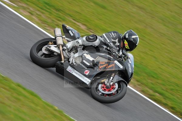 Motorcycle action photographs;Trackday digital images;cadwell;cadwell park photographs;event digital images;eventdigitalimages;motor racing louth lincolnshire;no limits trackday;peter wileman photography;trackday;trackday photos