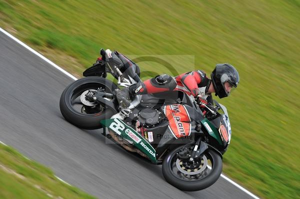 Motorcycle action photographs;Trackday digital images;cadwell;cadwell park photographs;event digital images;eventdigitalimages;motor racing louth lincolnshire;no limits trackday;peter wileman photography;trackday;trackday photos