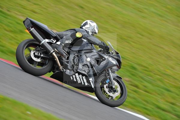 Motorcycle action photographs;Trackday digital images;cadwell;cadwell park photographs;event digital images;eventdigitalimages;motor racing louth lincolnshire;no limits trackday;peter wileman photography;trackday;trackday photos