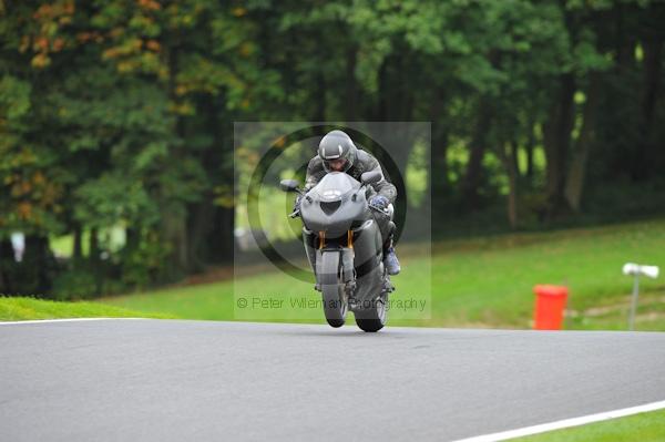 Motorcycle action photographs;Trackday digital images;cadwell;cadwell park photographs;event digital images;eventdigitalimages;motor racing louth lincolnshire;no limits trackday;peter wileman photography;trackday;trackday photos