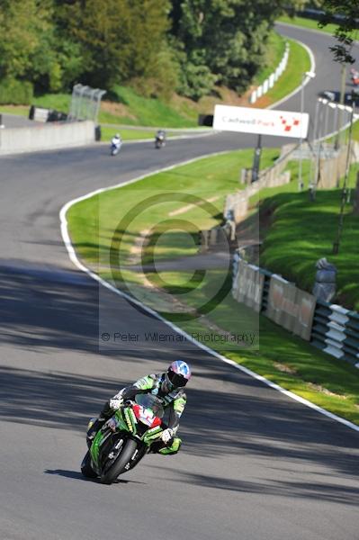 Motorcycle action photographs;Trackday digital images;cadwell;cadwell park photographs;event digital images;eventdigitalimages;motor racing louth lincolnshire;no limits trackday;peter wileman photography;trackday;trackday photos