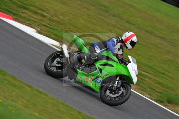 Motorcycle action photographs;Trackday digital images;cadwell;cadwell park photographs;event digital images;eventdigitalimages;motor racing louth lincolnshire;no limits trackday;peter wileman photography;trackday;trackday photos