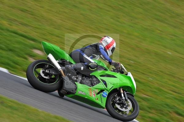 Motorcycle action photographs;Trackday digital images;cadwell;cadwell park photographs;event digital images;eventdigitalimages;motor racing louth lincolnshire;no limits trackday;peter wileman photography;trackday;trackday photos