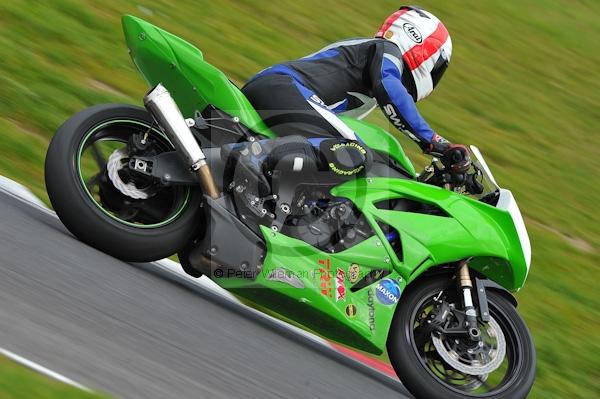 Motorcycle action photographs;Trackday digital images;cadwell;cadwell park photographs;event digital images;eventdigitalimages;motor racing louth lincolnshire;no limits trackday;peter wileman photography;trackday;trackday photos