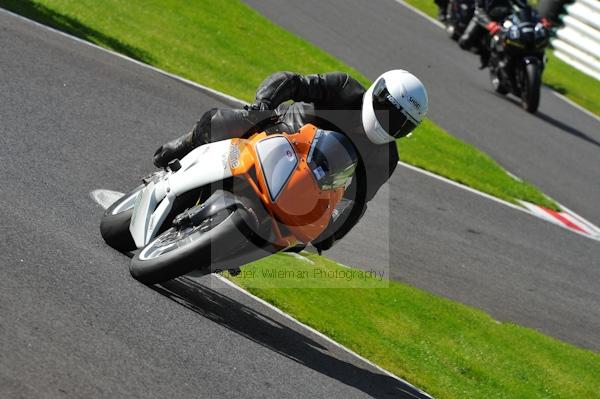 Motorcycle action photographs;Trackday digital images;cadwell;cadwell park photographs;event digital images;eventdigitalimages;motor racing louth lincolnshire;no limits trackday;peter wileman photography;trackday;trackday photos