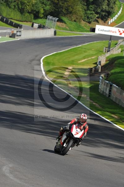 Motorcycle action photographs;Trackday digital images;cadwell;cadwell park photographs;event digital images;eventdigitalimages;motor racing louth lincolnshire;no limits trackday;peter wileman photography;trackday;trackday photos