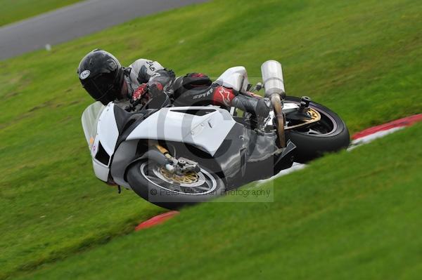 Motorcycle action photographs;Trackday digital images;cadwell;cadwell park photographs;event digital images;eventdigitalimages;motor racing louth lincolnshire;no limits trackday;peter wileman photography;trackday;trackday photos