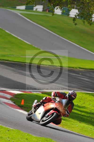 Motorcycle action photographs;Trackday digital images;cadwell;cadwell park photographs;event digital images;eventdigitalimages;motor racing louth lincolnshire;no limits trackday;peter wileman photography;trackday;trackday photos