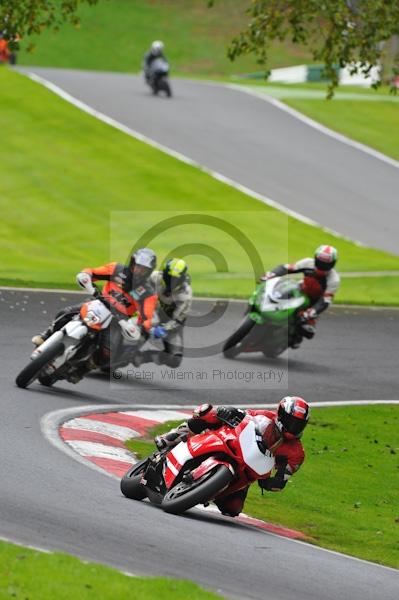 Motorcycle action photographs;Trackday digital images;cadwell;cadwell park photographs;event digital images;eventdigitalimages;motor racing louth lincolnshire;no limits trackday;peter wileman photography;trackday;trackday photos