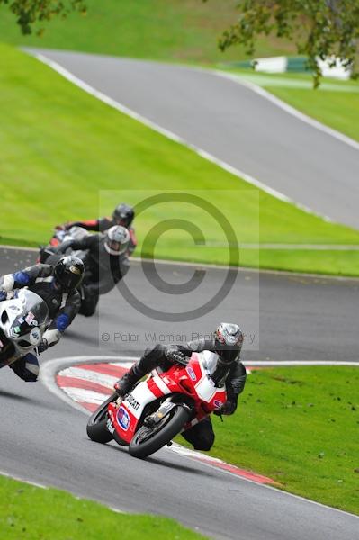 Motorcycle action photographs;Trackday digital images;cadwell;cadwell park photographs;event digital images;eventdigitalimages;motor racing louth lincolnshire;no limits trackday;peter wileman photography;trackday;trackday photos