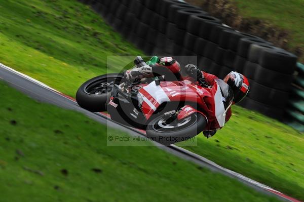 Motorcycle action photographs;Trackday digital images;cadwell;cadwell park photographs;event digital images;eventdigitalimages;motor racing louth lincolnshire;no limits trackday;peter wileman photography;trackday;trackday photos