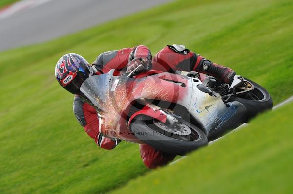 Motorcycle action photographs;Trackday digital images;cadwell;cadwell park photographs;event digital images;eventdigitalimages;motor racing louth lincolnshire;no limits trackday;peter wileman photography;trackday;trackday photos