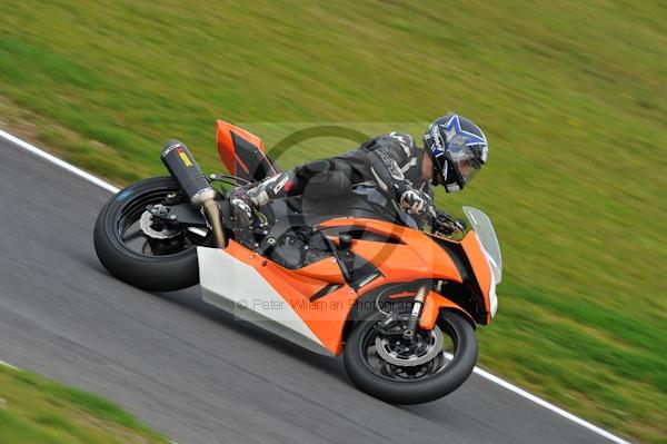 Motorcycle action photographs;Trackday digital images;cadwell;cadwell park photographs;event digital images;eventdigitalimages;motor racing louth lincolnshire;no limits trackday;peter wileman photography;trackday;trackday photos