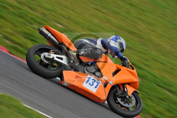 Motorcycle action photographs;Trackday digital images;cadwell;cadwell park photographs;event digital images;eventdigitalimages;motor racing louth lincolnshire;no limits trackday;peter wileman photography;trackday;trackday photos