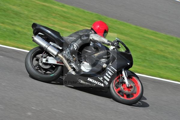 Motorcycle action photographs;Trackday digital images;cadwell;cadwell park photographs;event digital images;eventdigitalimages;motor racing louth lincolnshire;no limits trackday;peter wileman photography;trackday;trackday photos