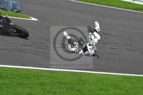 Motorcycle action photographs;Trackday digital images;cadwell;cadwell park photographs;event digital images;eventdigitalimages;motor racing louth lincolnshire;no limits trackday;peter wileman photography;trackday;trackday photos