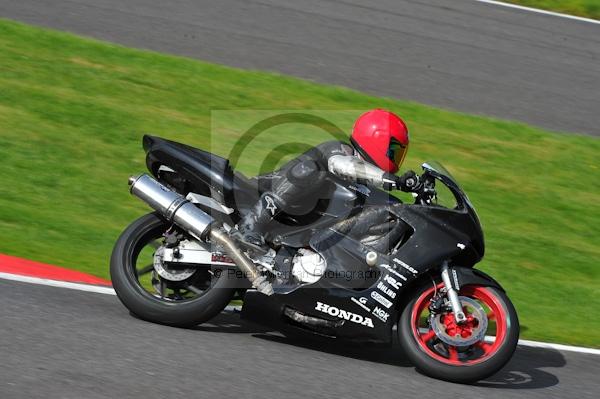 Motorcycle action photographs;Trackday digital images;cadwell;cadwell park photographs;event digital images;eventdigitalimages;motor racing louth lincolnshire;no limits trackday;peter wileman photography;trackday;trackday photos