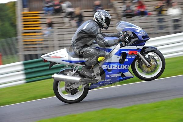 Motorcycle action photographs;Trackday digital images;cadwell;cadwell park photographs;event digital images;eventdigitalimages;motor racing louth lincolnshire;no limits trackday;peter wileman photography;trackday;trackday photos