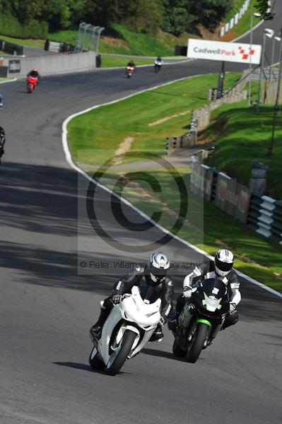 Motorcycle action photographs;Trackday digital images;cadwell;cadwell park photographs;event digital images;eventdigitalimages;motor racing louth lincolnshire;no limits trackday;peter wileman photography;trackday;trackday photos