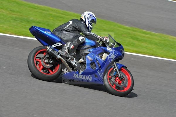 Motorcycle action photographs;Trackday digital images;cadwell;cadwell park photographs;event digital images;eventdigitalimages;motor racing louth lincolnshire;no limits trackday;peter wileman photography;trackday;trackday photos