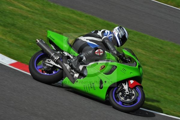 Motorcycle action photographs;Trackday digital images;cadwell;cadwell park photographs;event digital images;eventdigitalimages;motor racing louth lincolnshire;no limits trackday;peter wileman photography;trackday;trackday photos