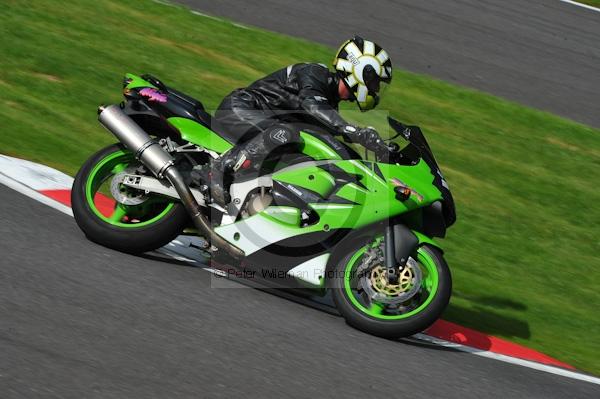 Motorcycle action photographs;Trackday digital images;cadwell;cadwell park photographs;event digital images;eventdigitalimages;motor racing louth lincolnshire;no limits trackday;peter wileman photography;trackday;trackday photos