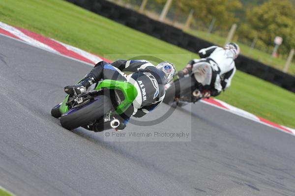 Motorcycle action photographs;Trackday digital images;cadwell;cadwell park photographs;event digital images;eventdigitalimages;motor racing louth lincolnshire;no limits trackday;peter wileman photography;trackday;trackday photos