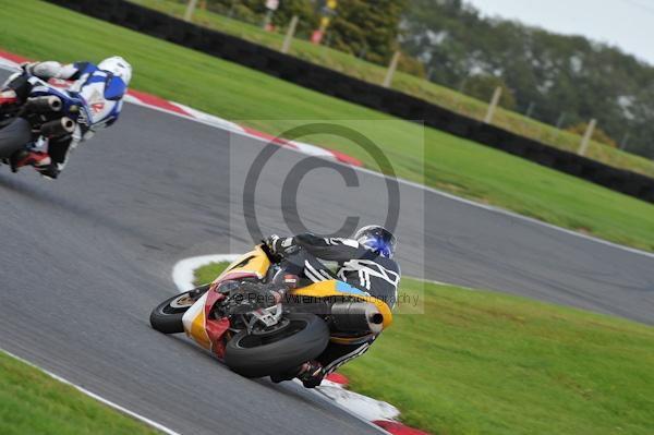 Motorcycle action photographs;Trackday digital images;cadwell;cadwell park photographs;event digital images;eventdigitalimages;motor racing louth lincolnshire;no limits trackday;peter wileman photography;trackday;trackday photos