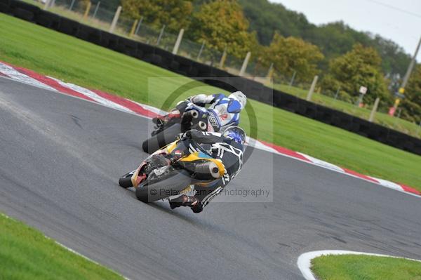 Motorcycle action photographs;Trackday digital images;cadwell;cadwell park photographs;event digital images;eventdigitalimages;motor racing louth lincolnshire;no limits trackday;peter wileman photography;trackday;trackday photos