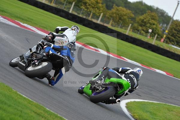 Motorcycle action photographs;Trackday digital images;cadwell;cadwell park photographs;event digital images;eventdigitalimages;motor racing louth lincolnshire;no limits trackday;peter wileman photography;trackday;trackday photos