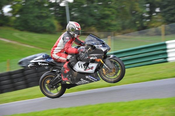 Motorcycle action photographs;Trackday digital images;cadwell;cadwell park photographs;event digital images;eventdigitalimages;motor racing louth lincolnshire;no limits trackday;peter wileman photography;trackday;trackday photos