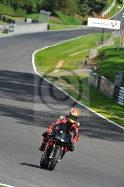 Motorcycle action photographs;Trackday digital images;cadwell;cadwell park photographs;event digital images;eventdigitalimages;motor racing louth lincolnshire;no limits trackday;peter wileman photography;trackday;trackday photos