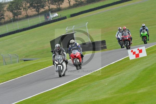 Motorcycle action photographs;Trackday digital images;cadwell;cadwell park photographs;event digital images;eventdigitalimages;motor racing louth lincolnshire;no limits trackday;peter wileman photography;trackday;trackday photos