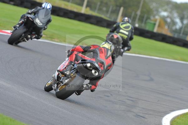 Motorcycle action photographs;Trackday digital images;cadwell;cadwell park photographs;event digital images;eventdigitalimages;motor racing louth lincolnshire;no limits trackday;peter wileman photography;trackday;trackday photos