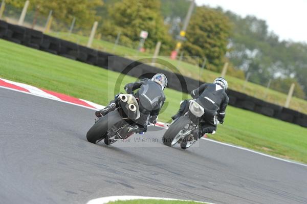 Motorcycle action photographs;Trackday digital images;cadwell;cadwell park photographs;event digital images;eventdigitalimages;motor racing louth lincolnshire;no limits trackday;peter wileman photography;trackday;trackday photos