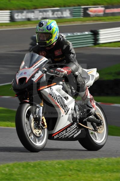 Motorcycle action photographs;Trackday digital images;cadwell;cadwell park photographs;event digital images;eventdigitalimages;motor racing louth lincolnshire;no limits trackday;peter wileman photography;trackday;trackday photos