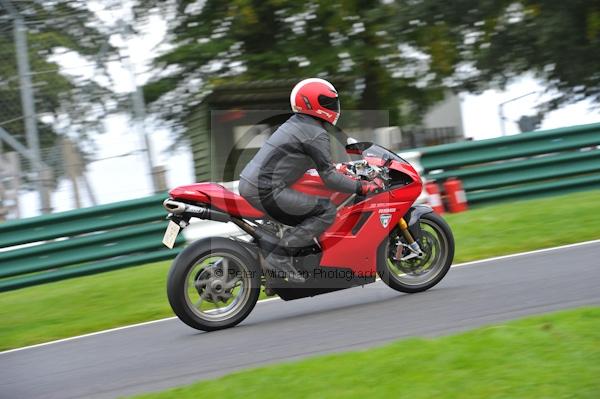 Motorcycle action photographs;Trackday digital images;cadwell;cadwell park photographs;event digital images;eventdigitalimages;motor racing louth lincolnshire;no limits trackday;peter wileman photography;trackday;trackday photos