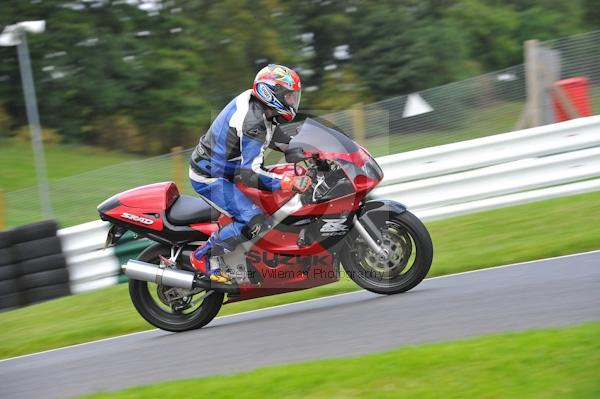 Motorcycle action photographs;Trackday digital images;cadwell;cadwell park photographs;event digital images;eventdigitalimages;motor racing louth lincolnshire;no limits trackday;peter wileman photography;trackday;trackday photos