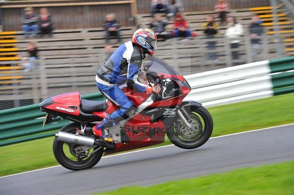 Motorcycle action photographs;Trackday digital images;cadwell;cadwell park photographs;event digital images;eventdigitalimages;motor racing louth lincolnshire;no limits trackday;peter wileman photography;trackday;trackday photos