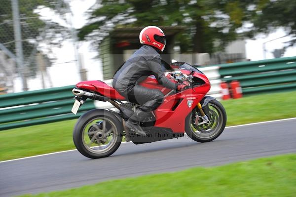 Motorcycle action photographs;Trackday digital images;cadwell;cadwell park photographs;event digital images;eventdigitalimages;motor racing louth lincolnshire;no limits trackday;peter wileman photography;trackday;trackday photos