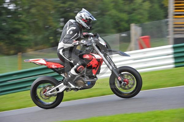 Motorcycle action photographs;Trackday digital images;cadwell;cadwell park photographs;event digital images;eventdigitalimages;motor racing louth lincolnshire;no limits trackday;peter wileman photography;trackday;trackday photos