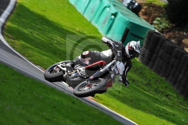 Motorcycle action photographs;Trackday digital images;cadwell;cadwell park photographs;event digital images;eventdigitalimages;motor racing louth lincolnshire;no limits trackday;peter wileman photography;trackday;trackday photos