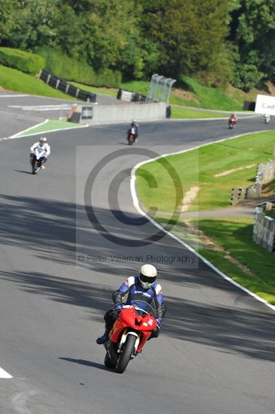 Motorcycle action photographs;Trackday digital images;cadwell;cadwell park photographs;event digital images;eventdigitalimages;motor racing louth lincolnshire;no limits trackday;peter wileman photography;trackday;trackday photos