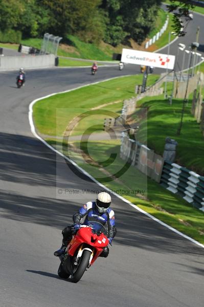 Motorcycle action photographs;Trackday digital images;cadwell;cadwell park photographs;event digital images;eventdigitalimages;motor racing louth lincolnshire;no limits trackday;peter wileman photography;trackday;trackday photos