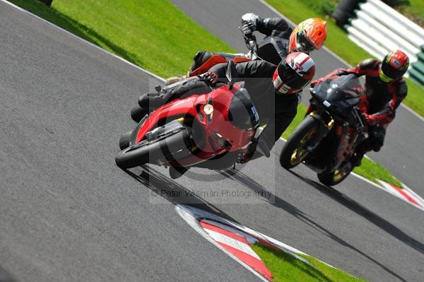 Motorcycle action photographs;Trackday digital images;cadwell;cadwell park photographs;event digital images;eventdigitalimages;motor racing louth lincolnshire;no limits trackday;peter wileman photography;trackday;trackday photos