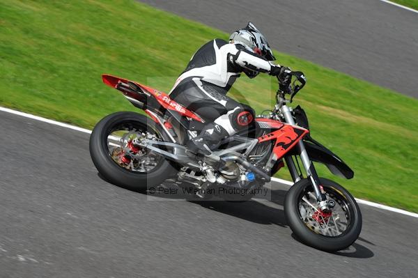 Motorcycle action photographs;Trackday digital images;cadwell;cadwell park photographs;event digital images;eventdigitalimages;motor racing louth lincolnshire;no limits trackday;peter wileman photography;trackday;trackday photos