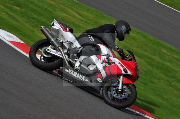 Motorcycle action photographs;Trackday digital images;cadwell;cadwell park photographs;event digital images;eventdigitalimages;motor racing louth lincolnshire;no limits trackday;peter wileman photography;trackday;trackday photos